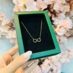 گردنبند طلا بینهایت و سه قلب